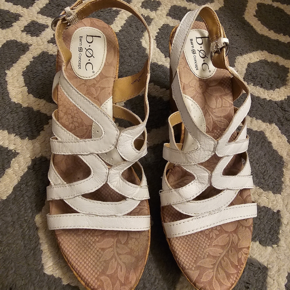 Women's white wedges